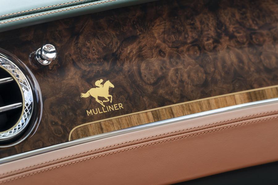 Детали интерьера Bentley Mulliner Continental GT Convertible Equestrian Edition 2020 года  (фото 7 из 10)